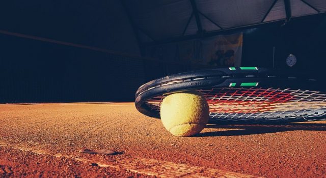 L-aqwa racket tat-tennis